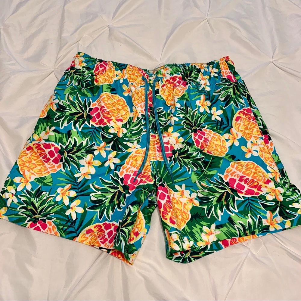 Men’s Swim Trunks Pineapples Size M